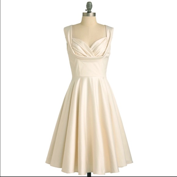 Modcloth Dresses & Skirts - Modcloth "isle be there" dress in ivory